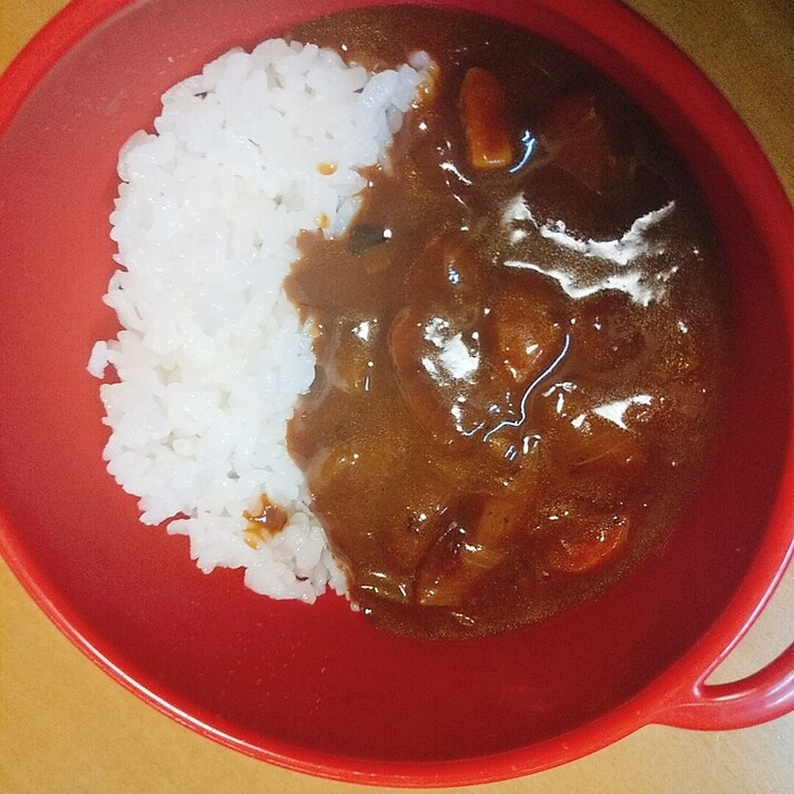 玉ねぎ、ほうれん草ちょい足しのレトルトカレー